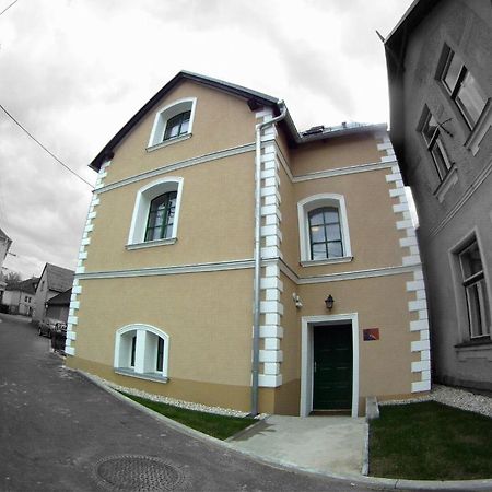 Bed and Breakfast Old House à Hradec nad Moravicí Extérieur photo